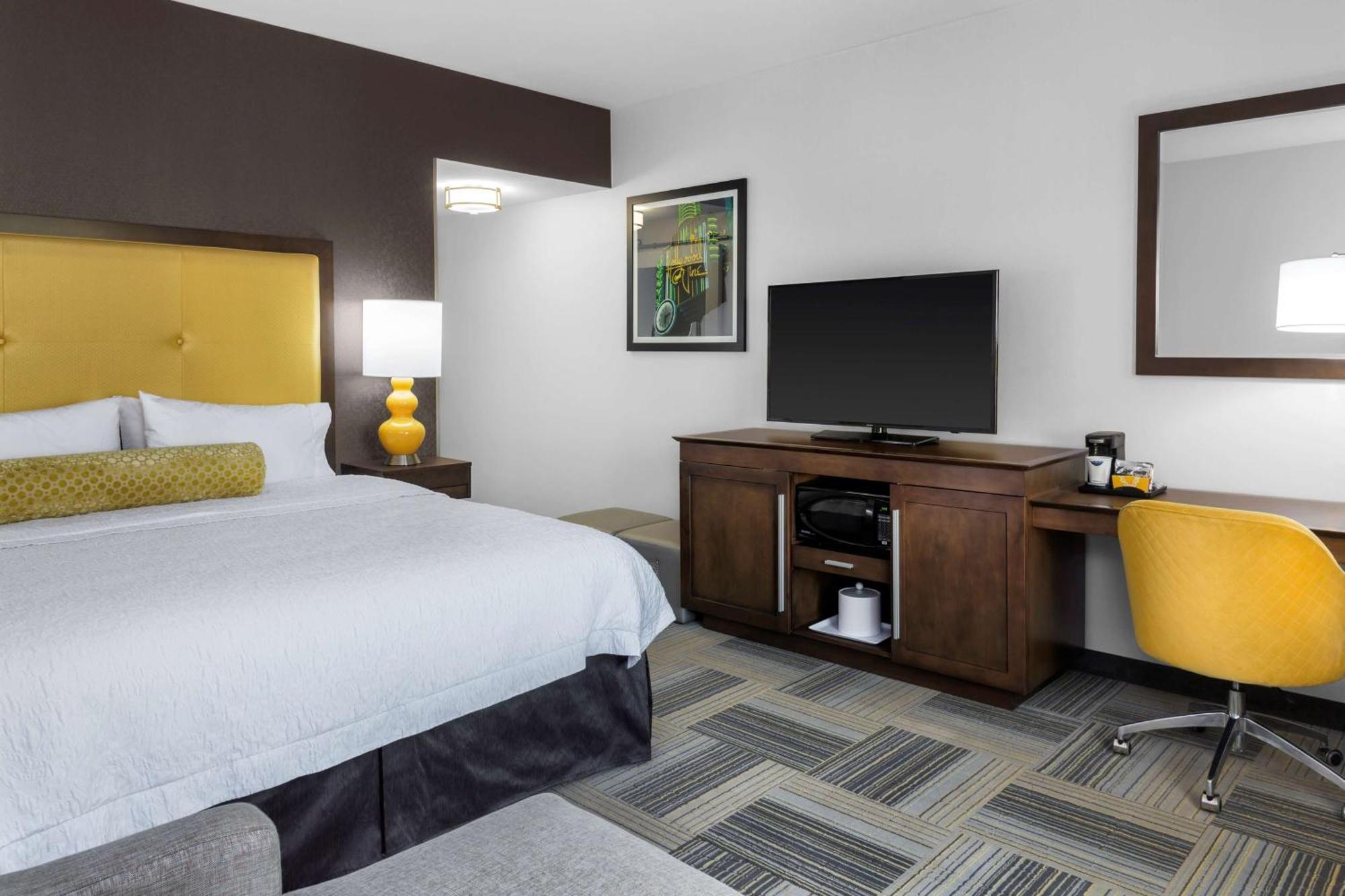 Hampton Inn & Suites Los Angeles/Hollywood, Ca